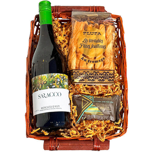 "Drinking Grapes" Saracco Moscato d'Asti Single Bottle Gift Basket "Drinking Grapes" Saracco Moscato d'Asti Single Bottle Gift Basket