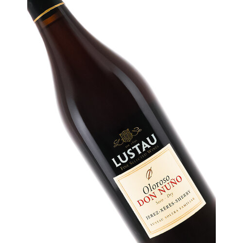 Lustau N.V. Solera Familiar Dry Oloroso Sherry Don Nuno, Jerez, Spain Lustau N.V. Solera Familiar Dry Oloroso Sherry Don Nuno, Jerez, Spain